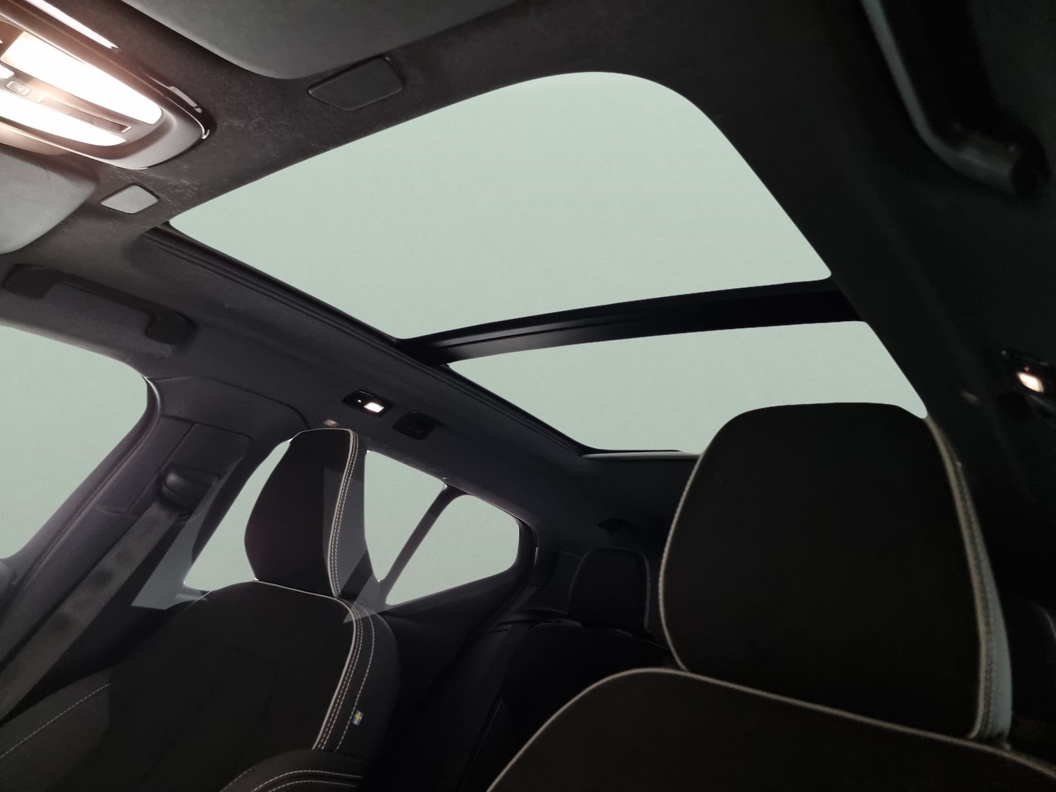 Used Volvo XC40 2022 for sale - 76113255: Photo 6