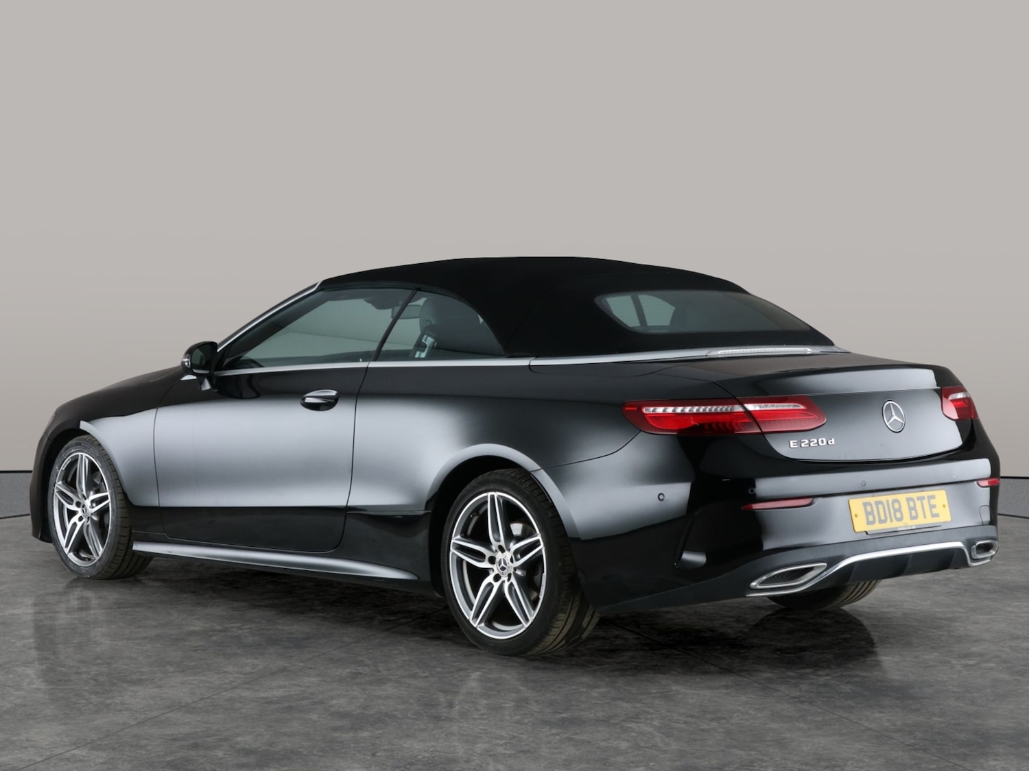 Used Mercedes-Benz E Class for sale - 76477653: Photo 14