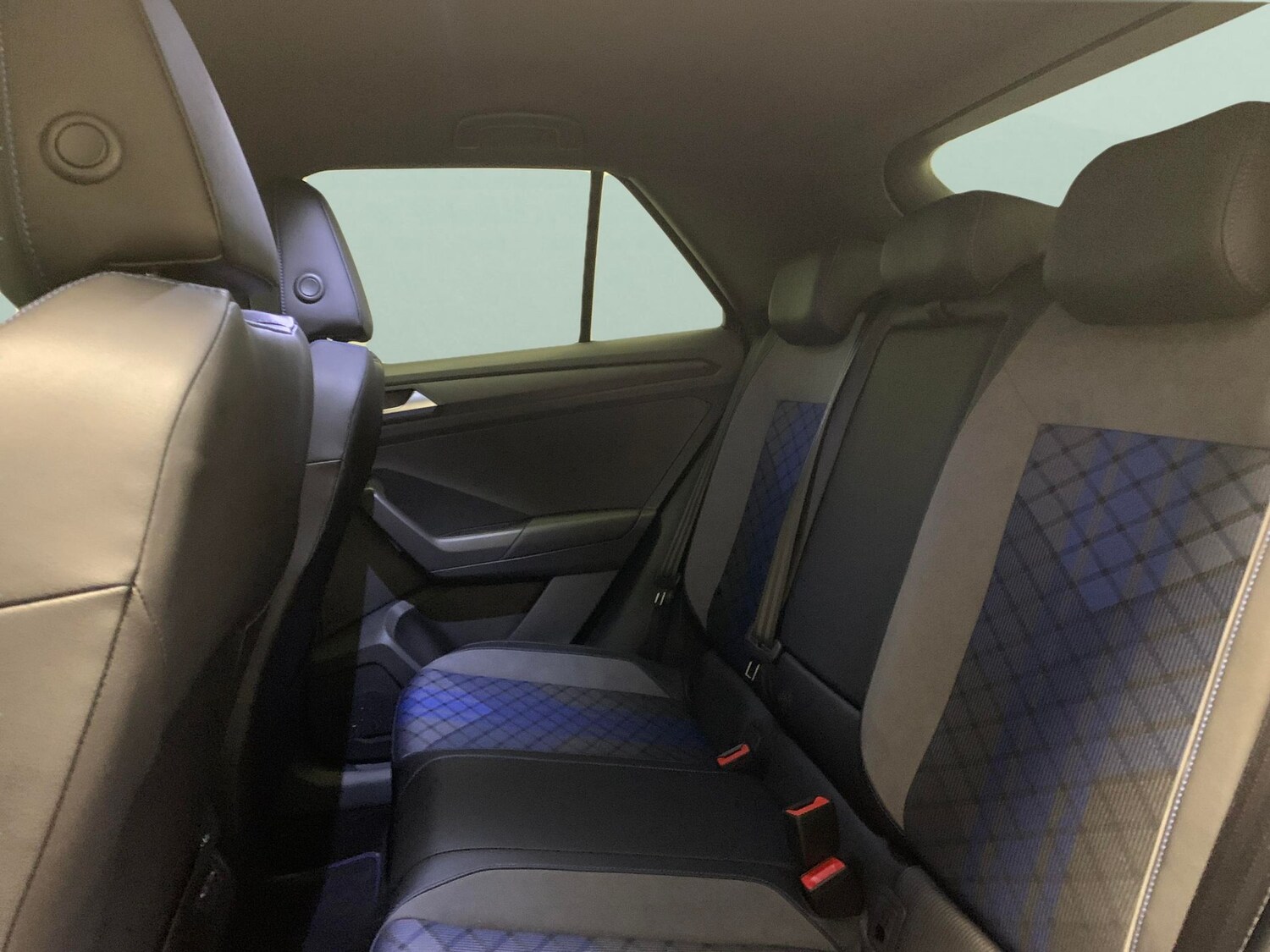 Used Volkswagen T-Roc 2023 for sale - 77505498: Photo 22