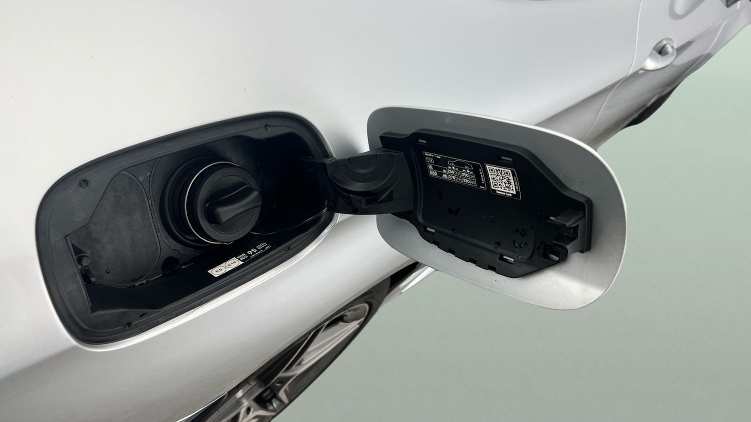 Used Mercedes-Benz C Class 2019 for sale - 76946638: Photo 12