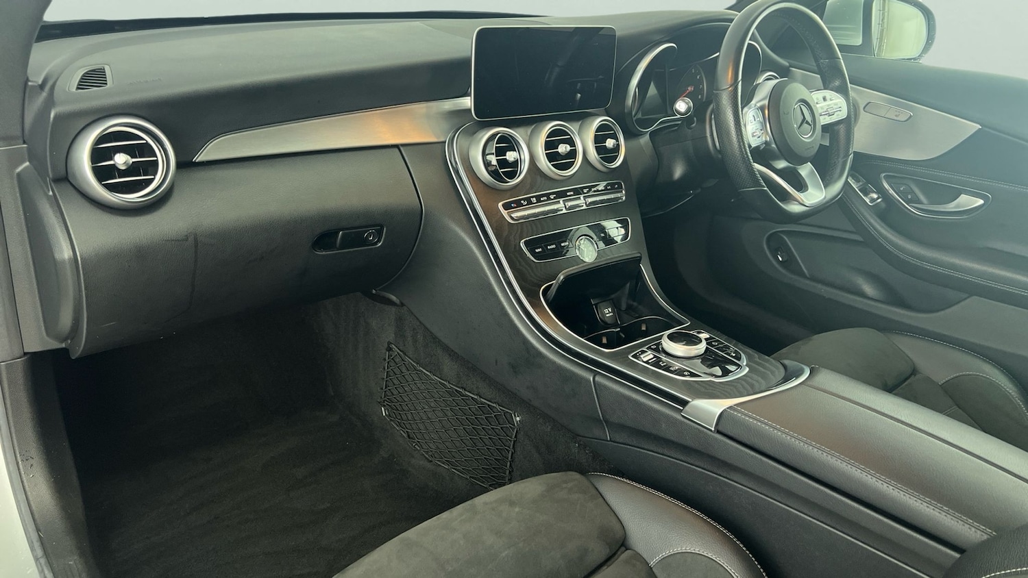 Used Mercedes-Benz C Class 2019 for sale - 76946638: Photo 13