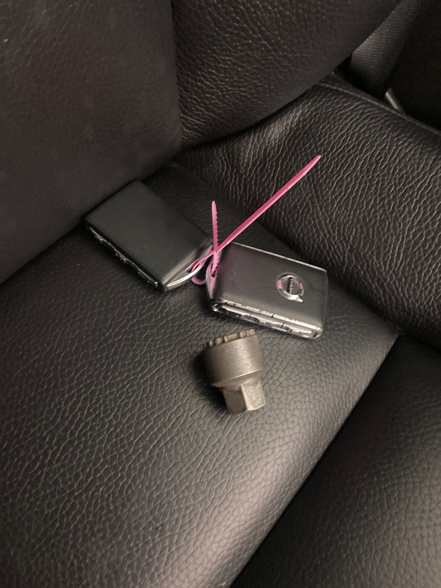 Used Volvo V60 2018 for sale - 77013289: Photo 34