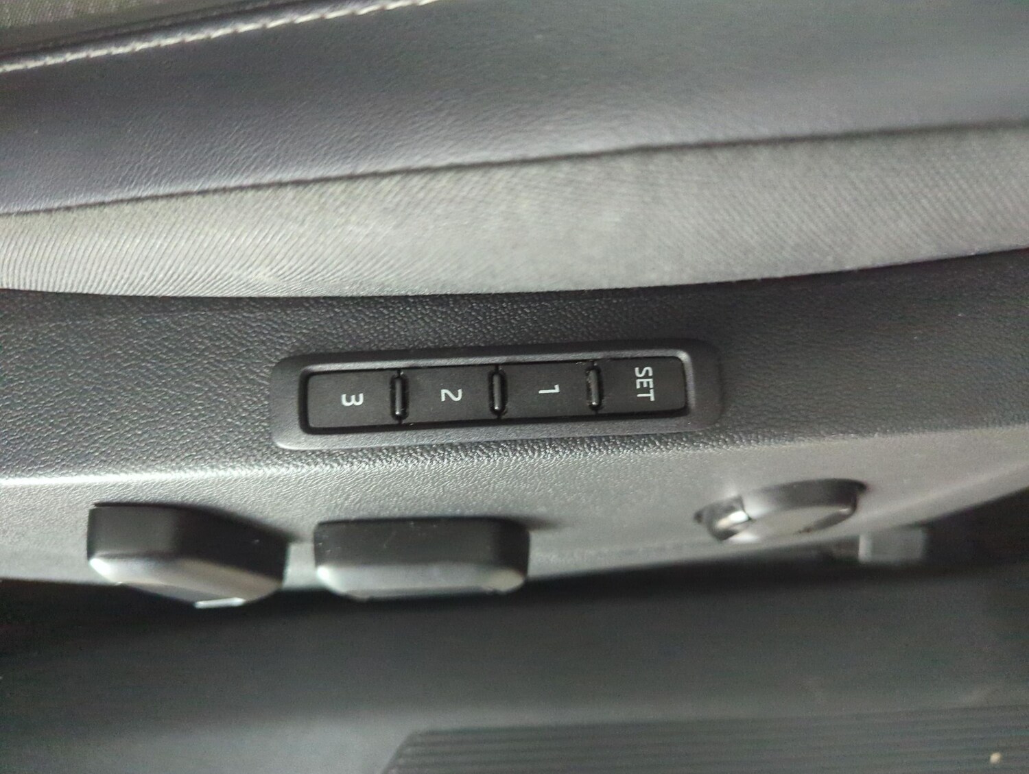 Used Skoda Enyaq 2023 for sale - 77579312: Photo 28