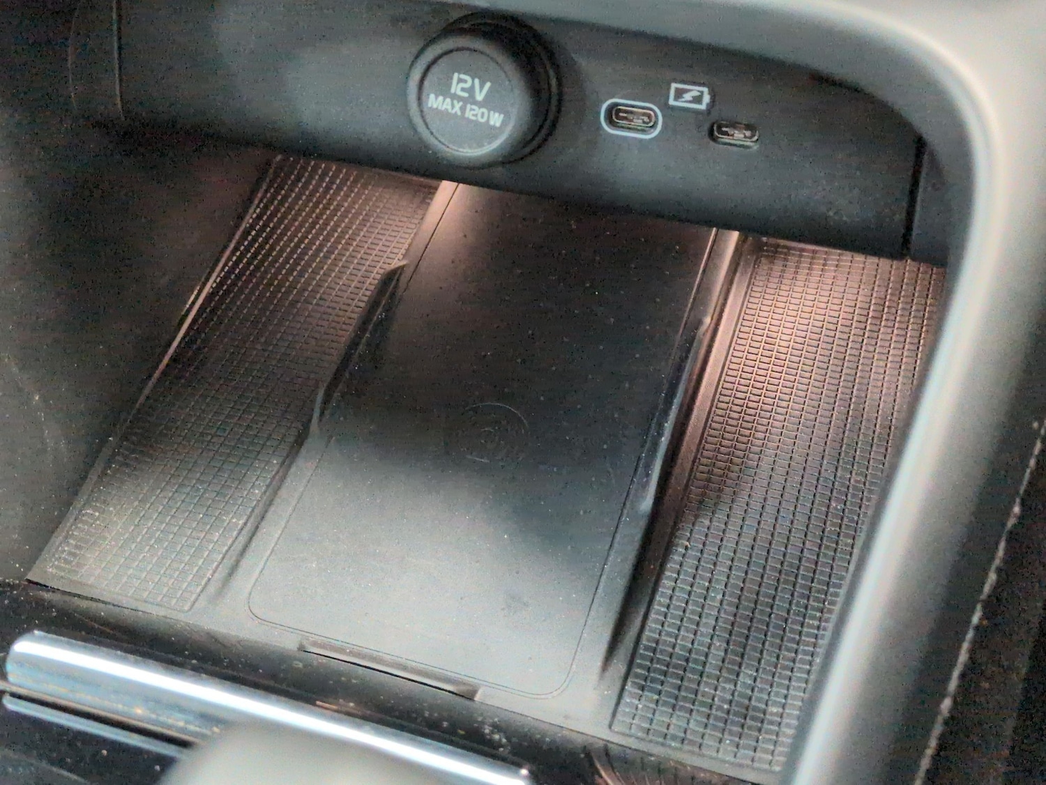 Used Volvo XC40 2022 for sale - 76980387: Photo 23