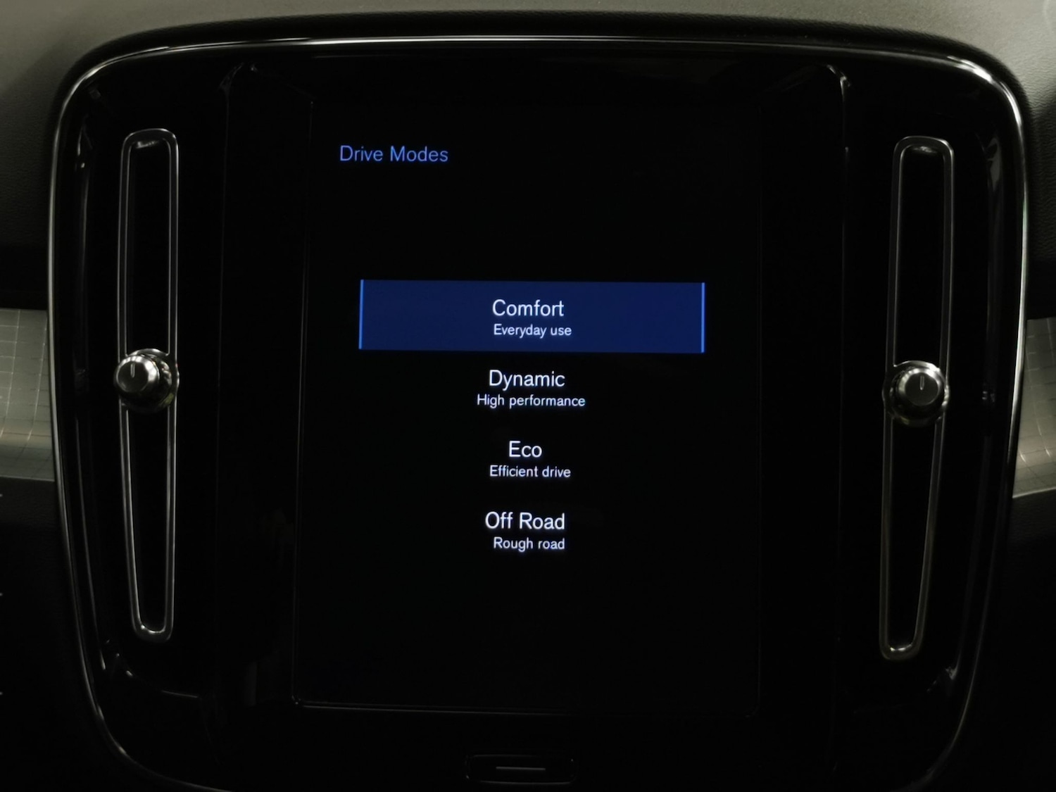 Used Volvo XC40 for sale - 76525997: Photo 15