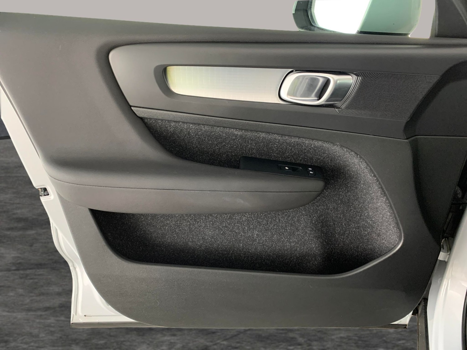 Used Volvo XC40 for sale - 76525997: Photo 26