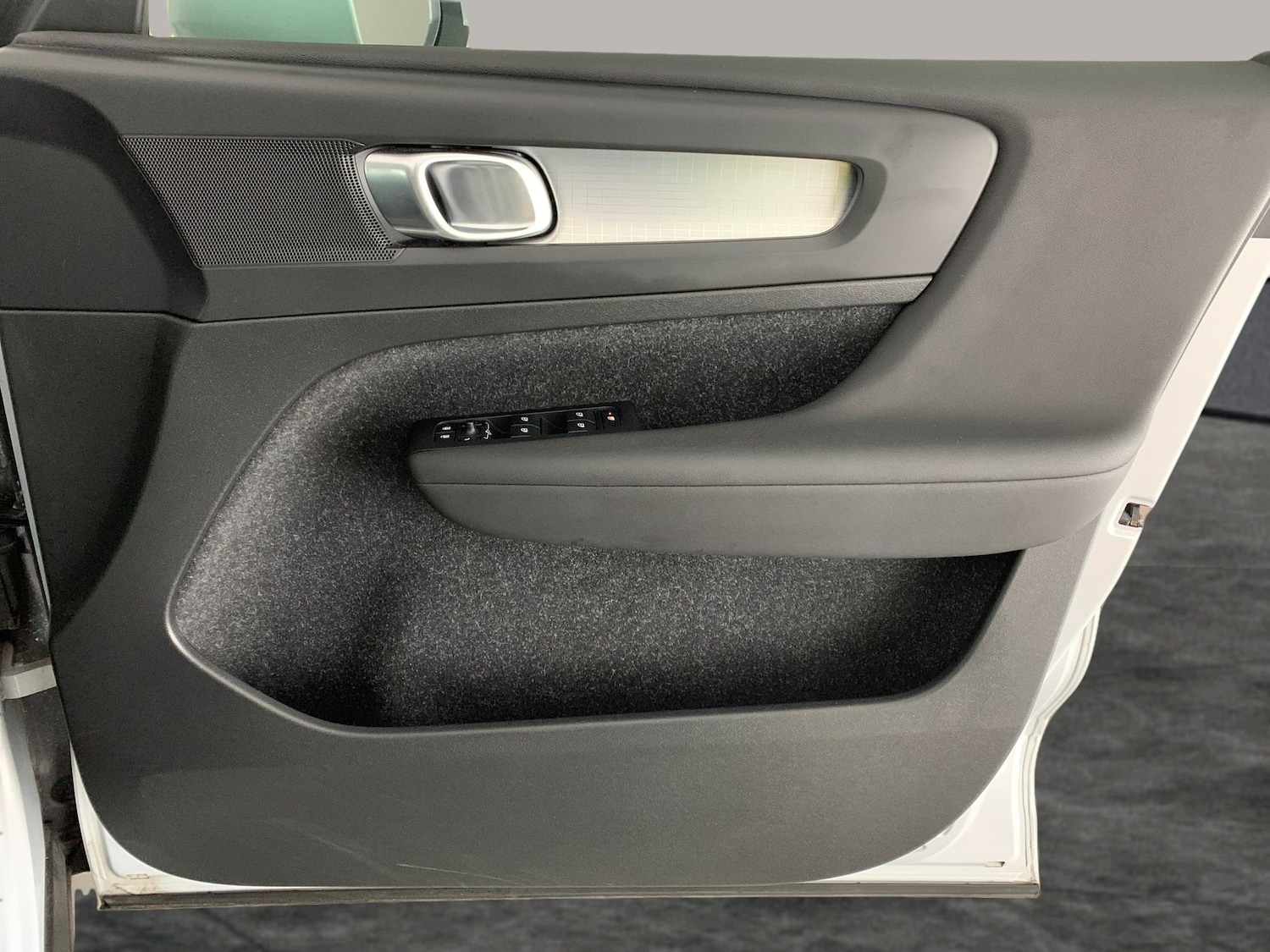 Used Volvo XC40 for sale - 76525997: Photo 29