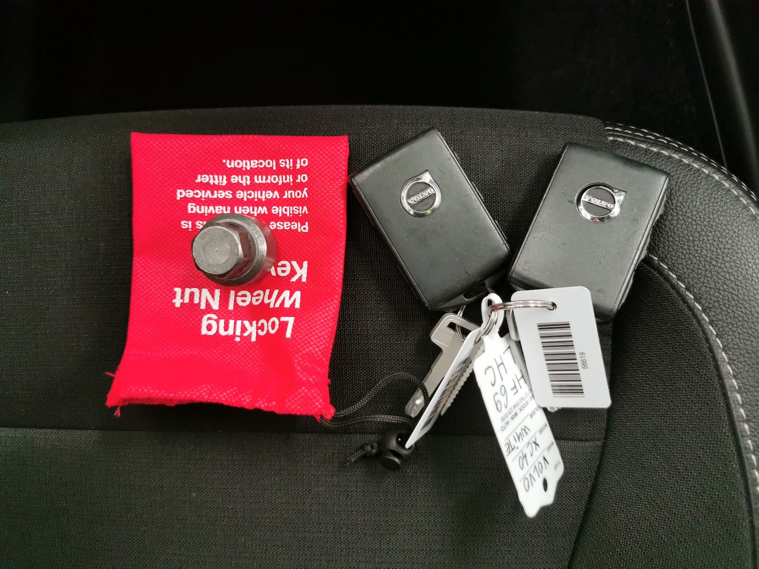 Used Volvo XC40 for sale - 76525997: Photo 30