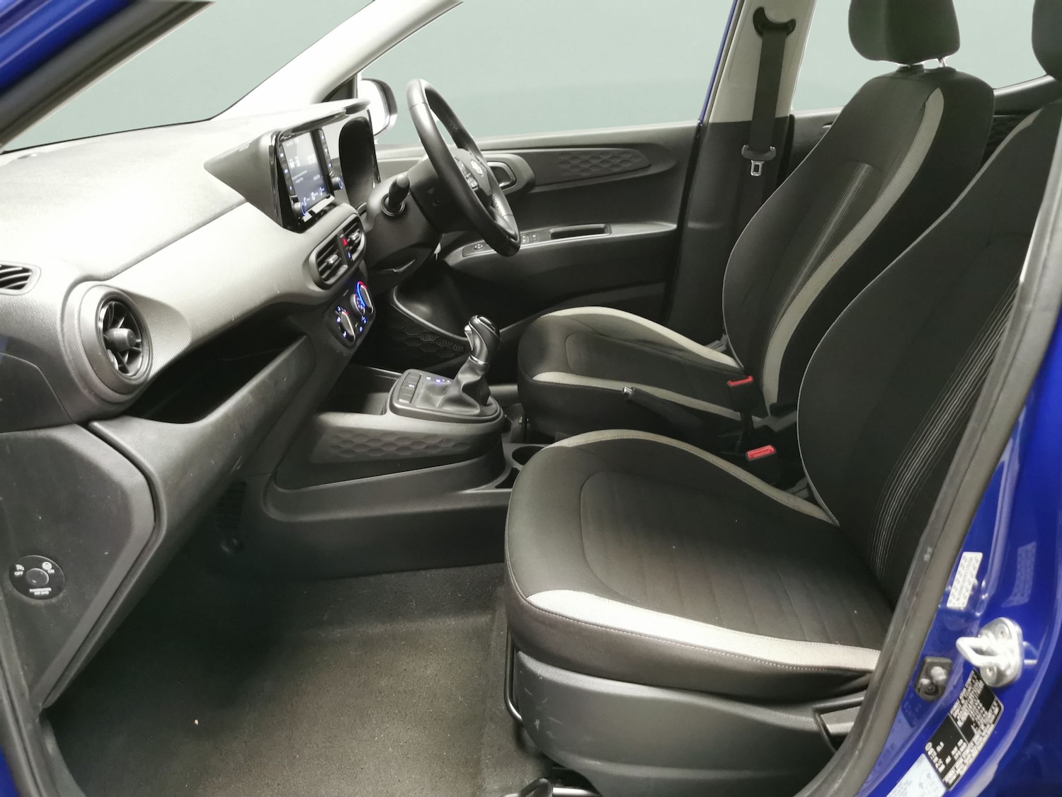 Used Hyundai i10 2023 for sale - 77902113: Photo 4