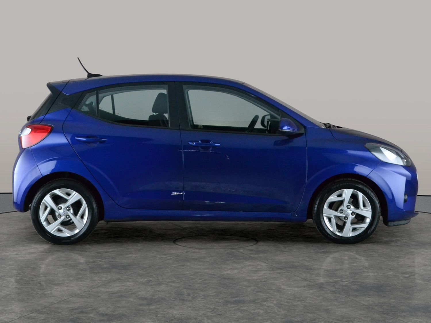 Used Hyundai i10 2023 for sale - 77902113: Photo 9