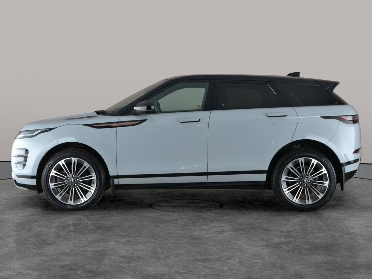 Used Land Rover Range Rover Evoque 2023 for sale - 77447864: Photo 15