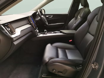 Used Volvo XC60 2023 for sale - 79474003: Photo