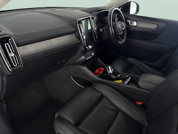 Used Volvo XC40 2020 for sale - 76946596: Photo