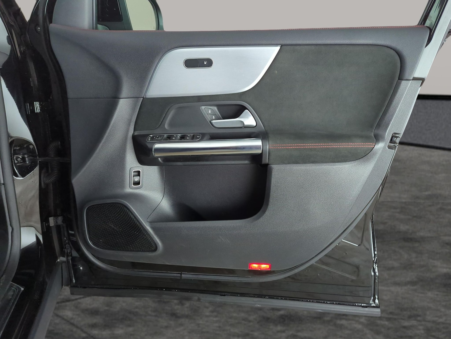 Used Mercedes-Benz EQA 2021 for sale - 77460921: Photo 35