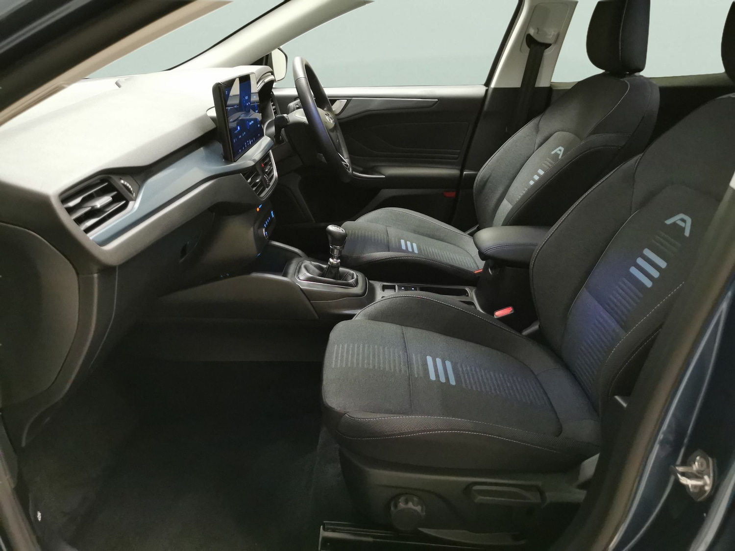 Used Ford Focus 2023 for sale - 76892740: Photo 4