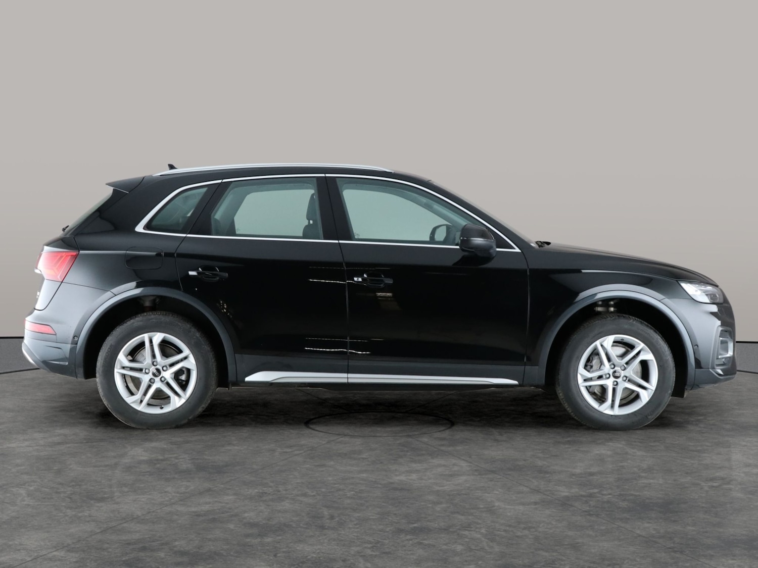 Used Audi Q5 2023 for sale - 76773843: Photo 10