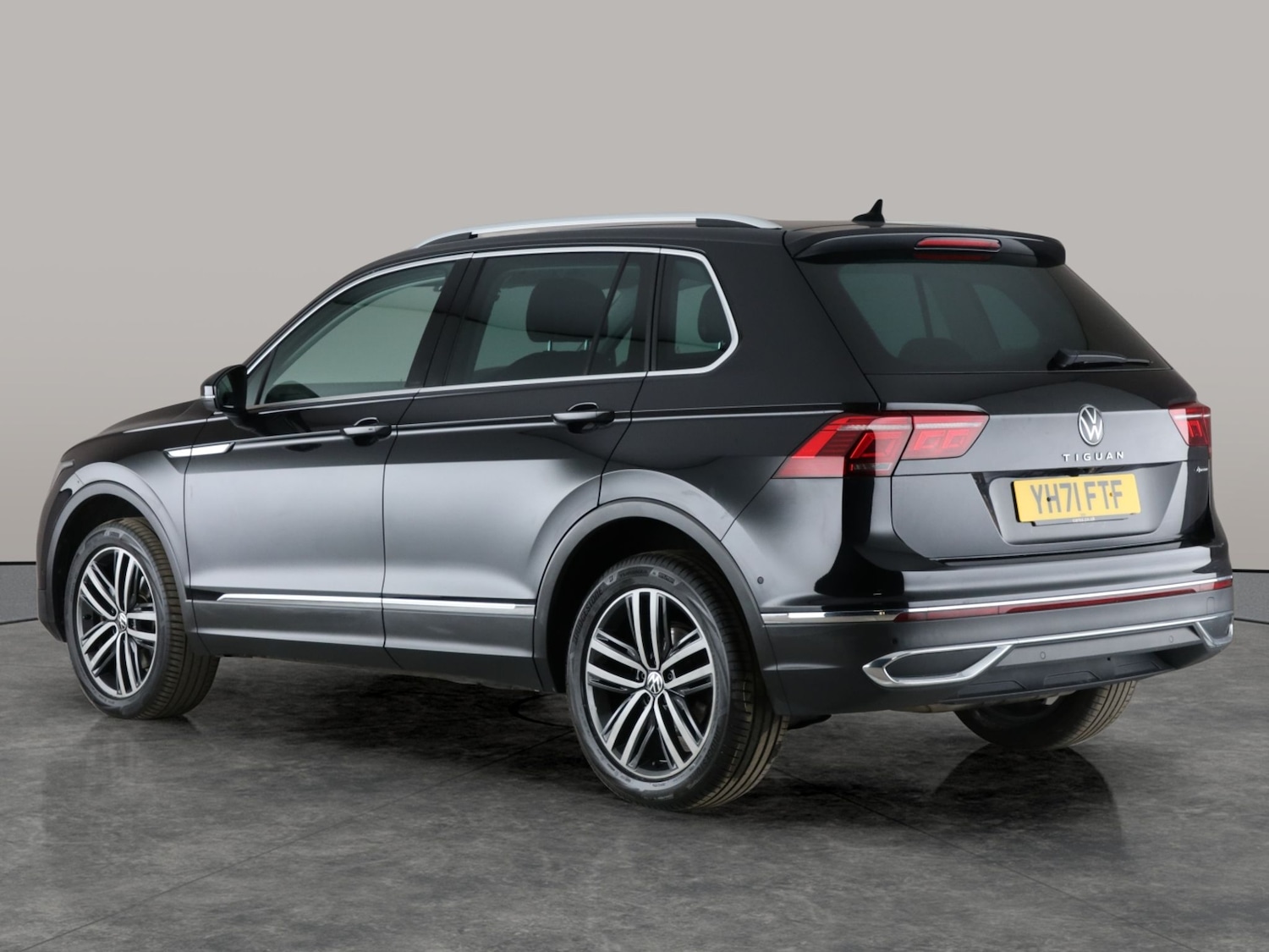 Used Volkswagen Tiguan 2021 for sale - 76426155: Photo 16