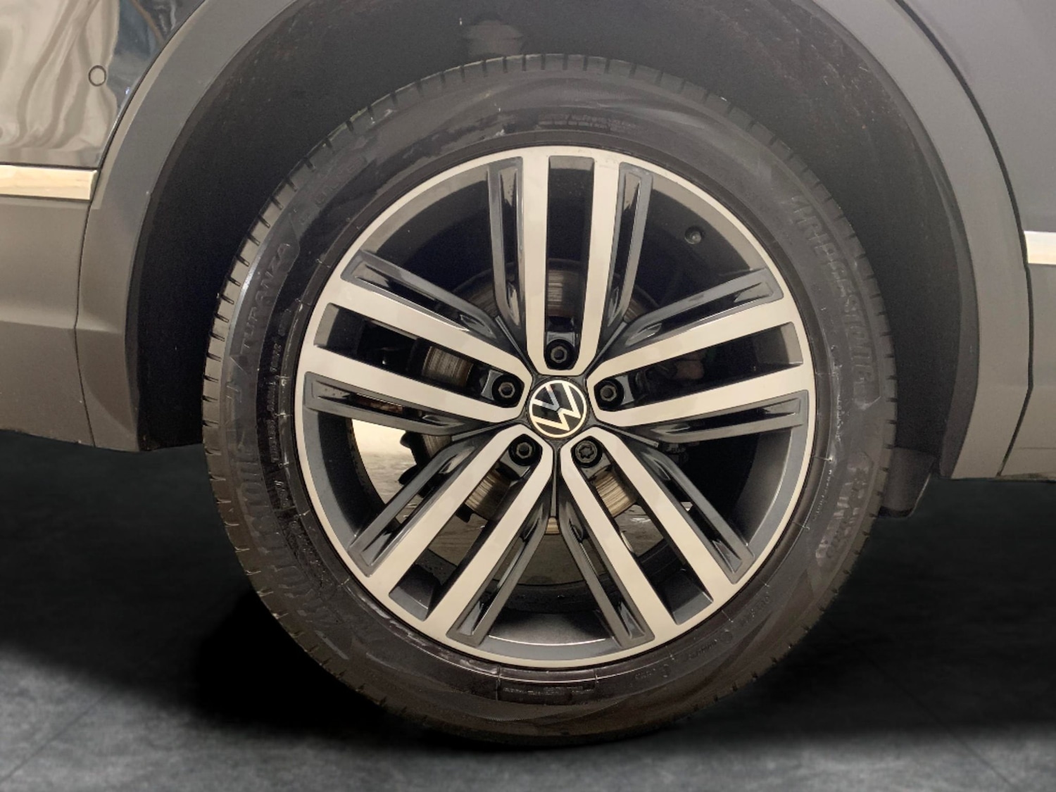 Used Volkswagen Tiguan 2021 for sale - 76426155: Photo 32