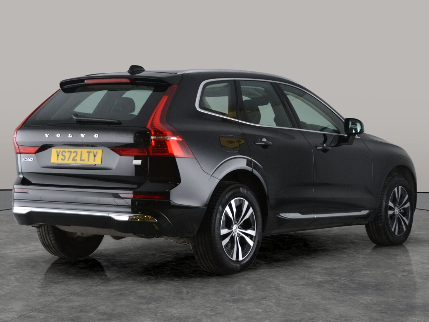 Used Volvo XC60 2022 for sale - 77428527: Photo 12
