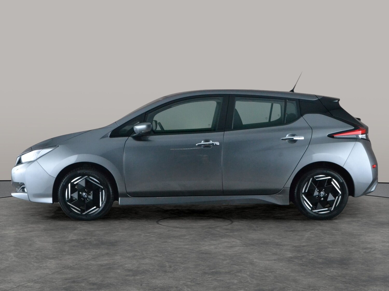 Used Nissan Leaf 2022 for sale - 77802989: Photo 13