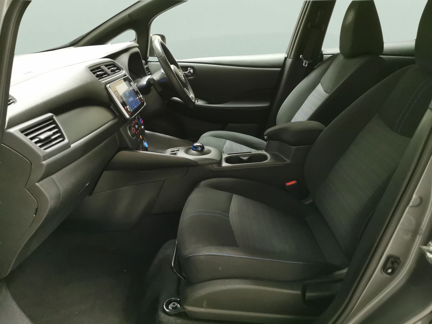 Used Nissan Leaf 2022 for sale - 77802989: Photo 4