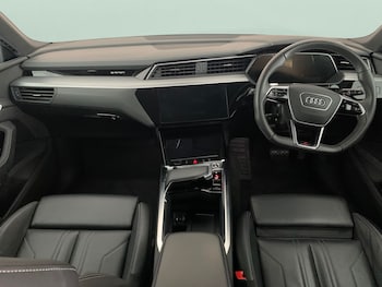 Used Audi e-tron 2022 for sale - 76668729: Photo