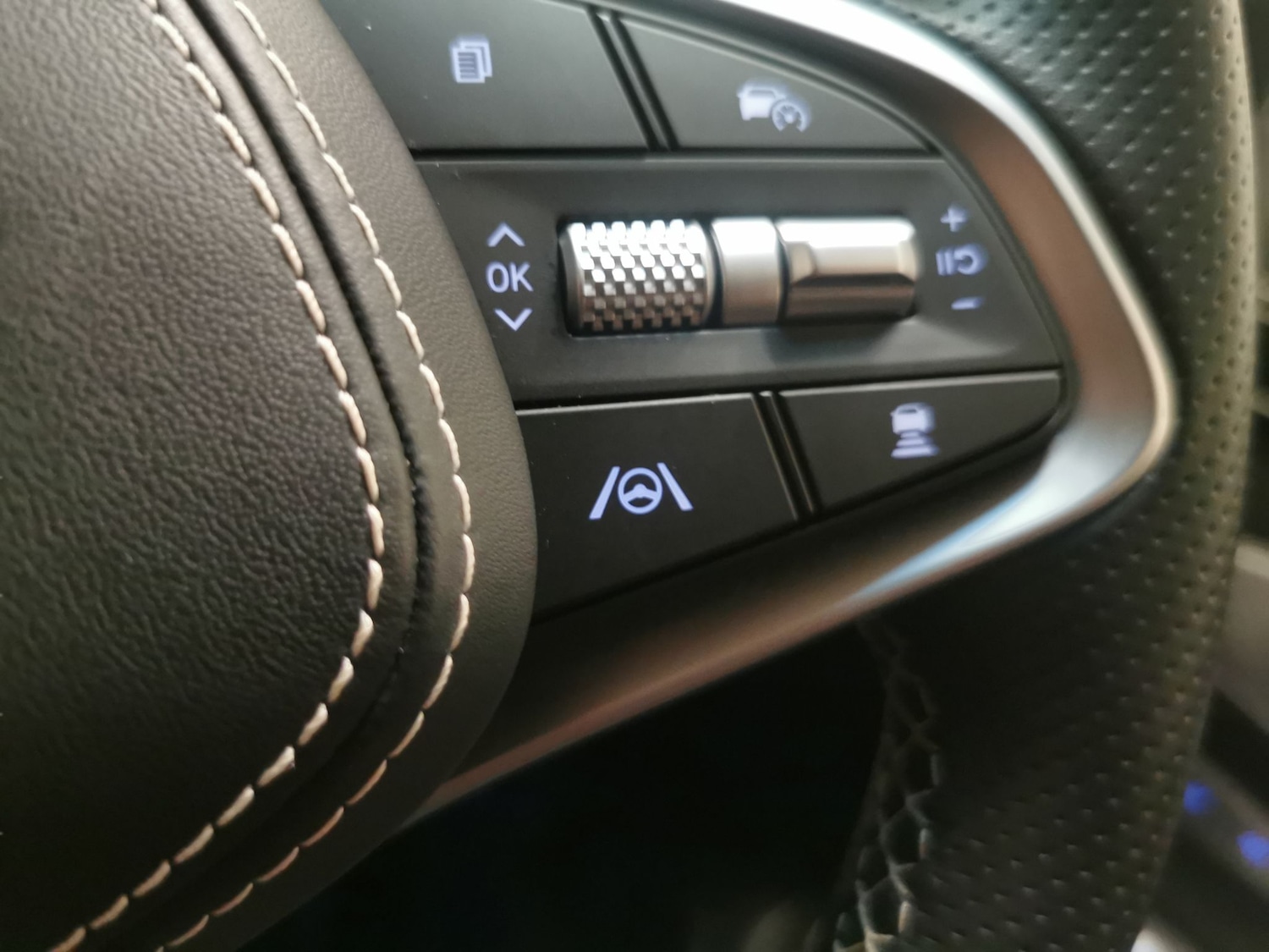 Used Genesis GV70 2023 for sale - 78015030: Photo 26