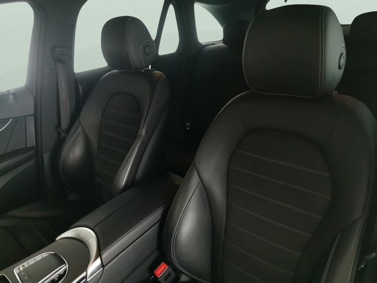 Used Mercedes-Benz GLC 2020 for sale - 76668565: Photo 6