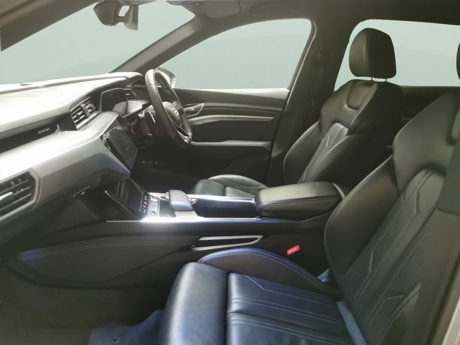 Used Audi e-tron 2022 for sale - 77711151: Photo 4