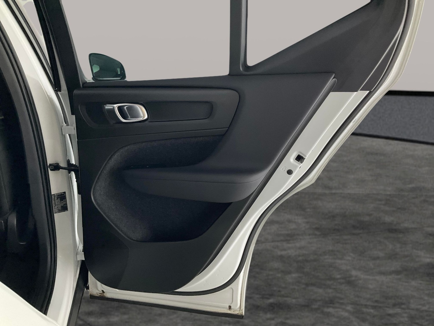 Used Volvo XC40 2022 for sale - 76612378: Photo 38