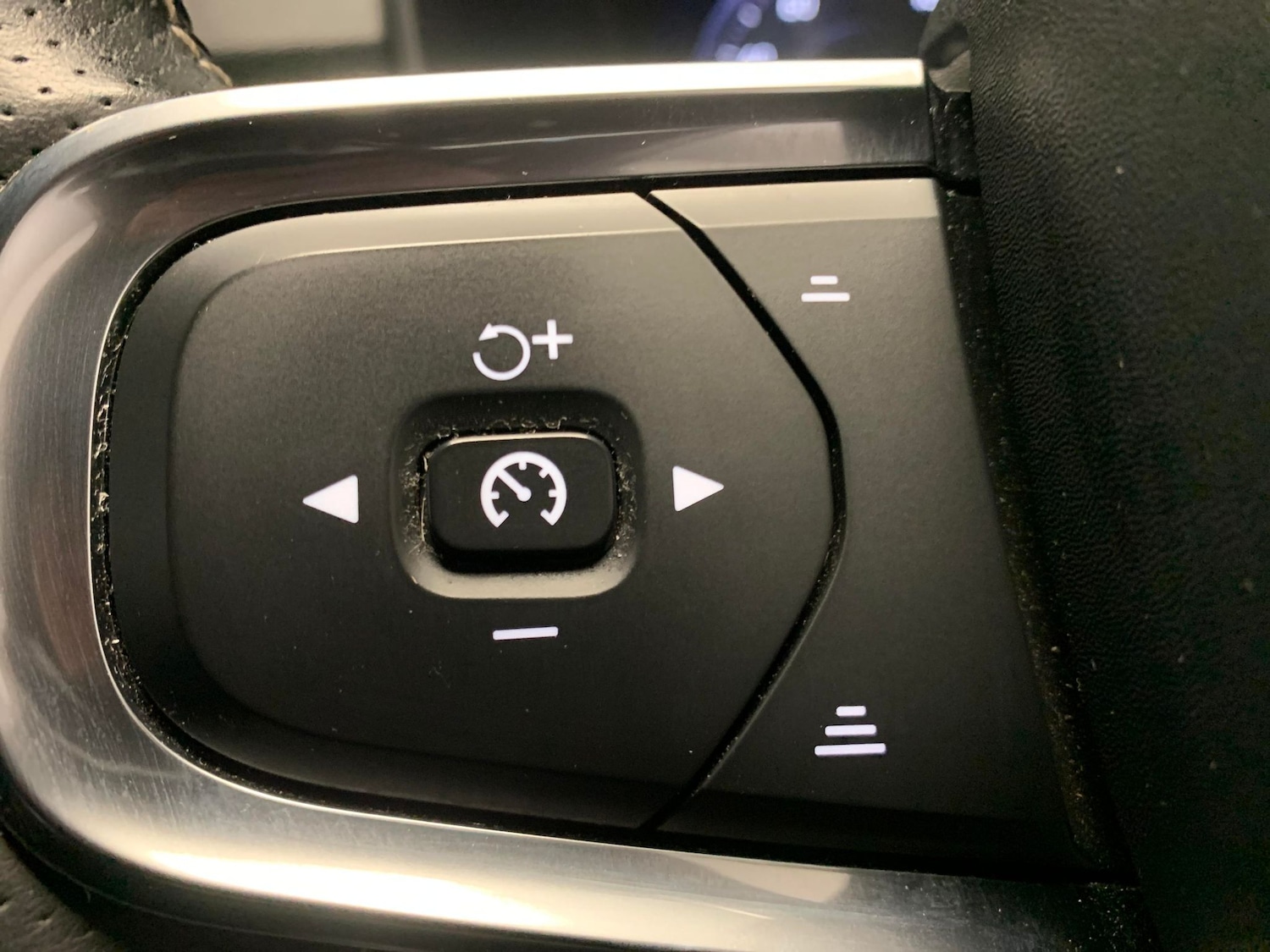 Used Volvo XC40 2020 for sale - 77047989: Photo 17