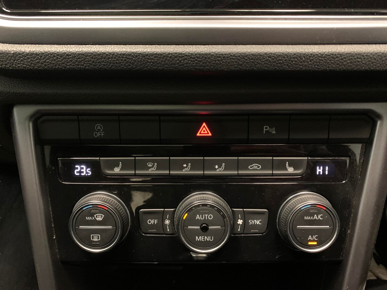 Used Volkswagen T-Roc 2022 for sale - 77730635: Photo 17