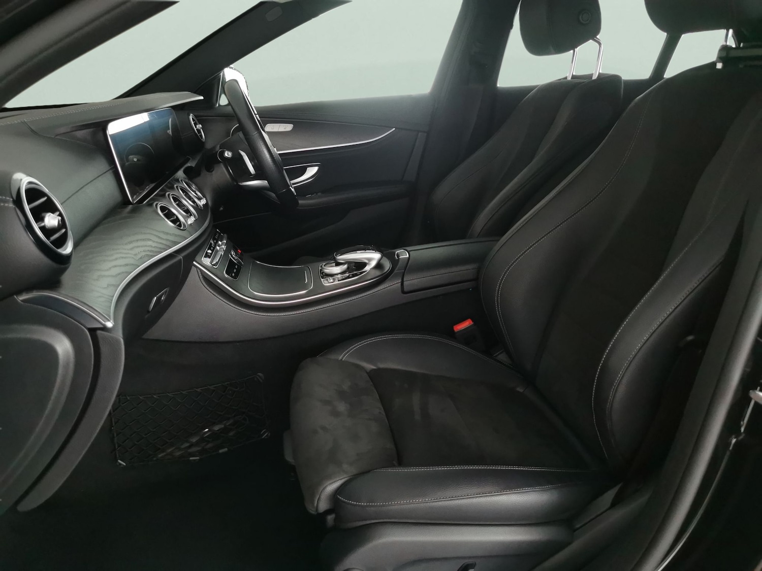 Used Mercedes-Benz E Class 2019 for sale - 77639926: Photo 4