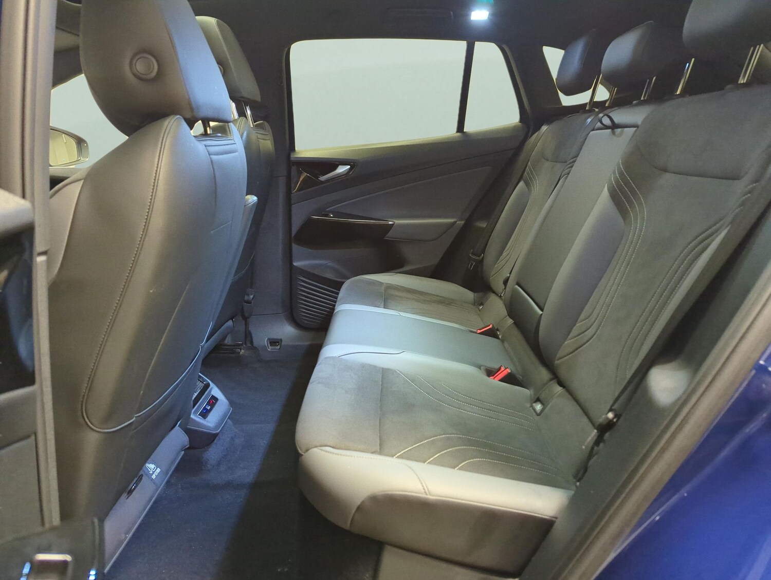 Used Volkswagen ID.4 2023 for sale - 78224505: Photo 30