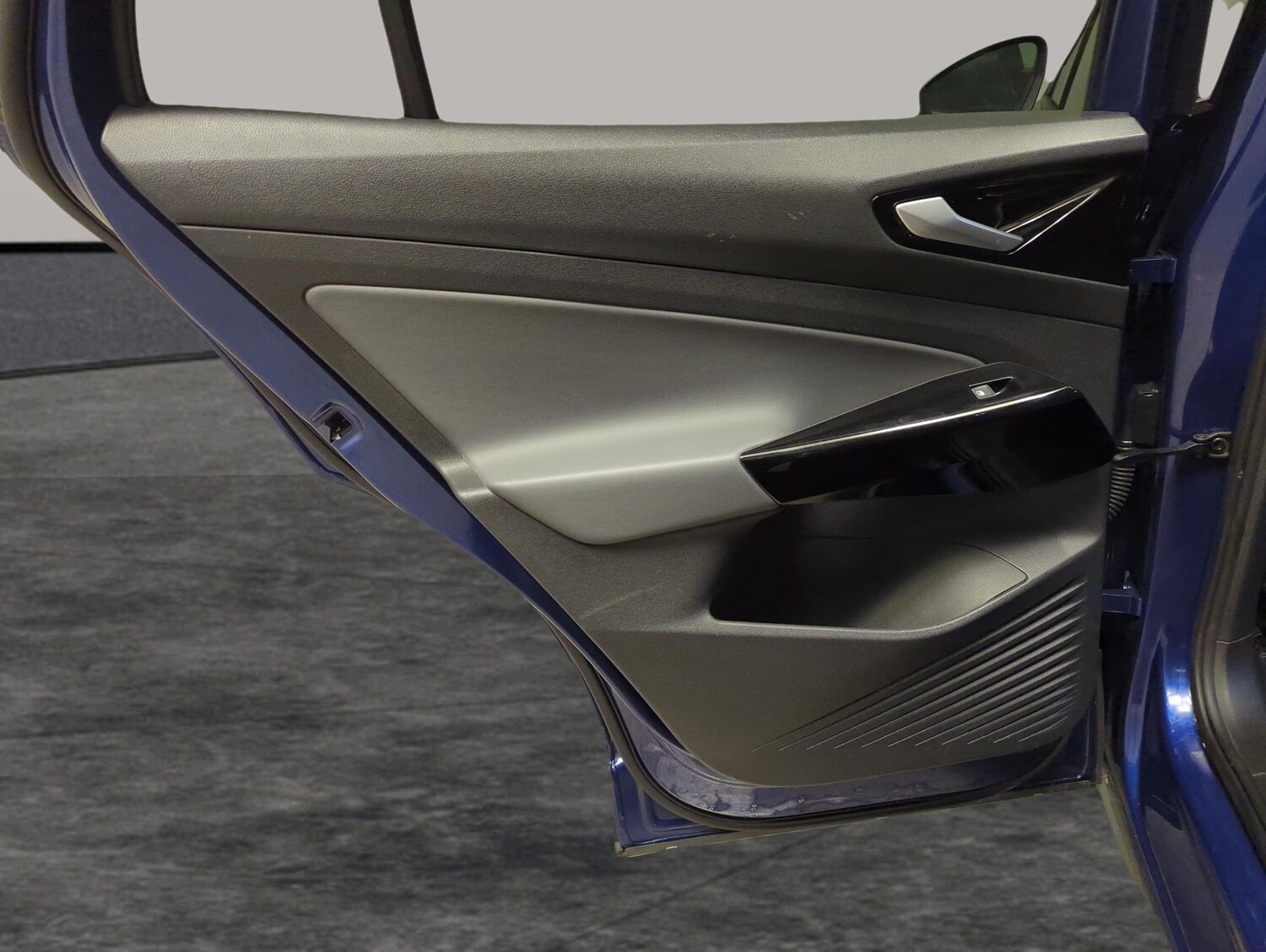 Used Volkswagen ID.4 2023 for sale - 78224505: Photo 32