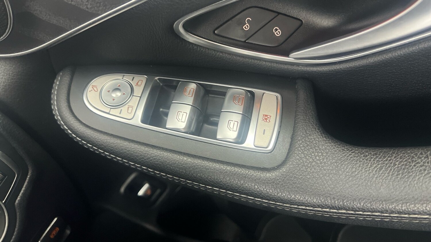 Used Mercedes-Benz GLC for sale - 77635678: Photo 28