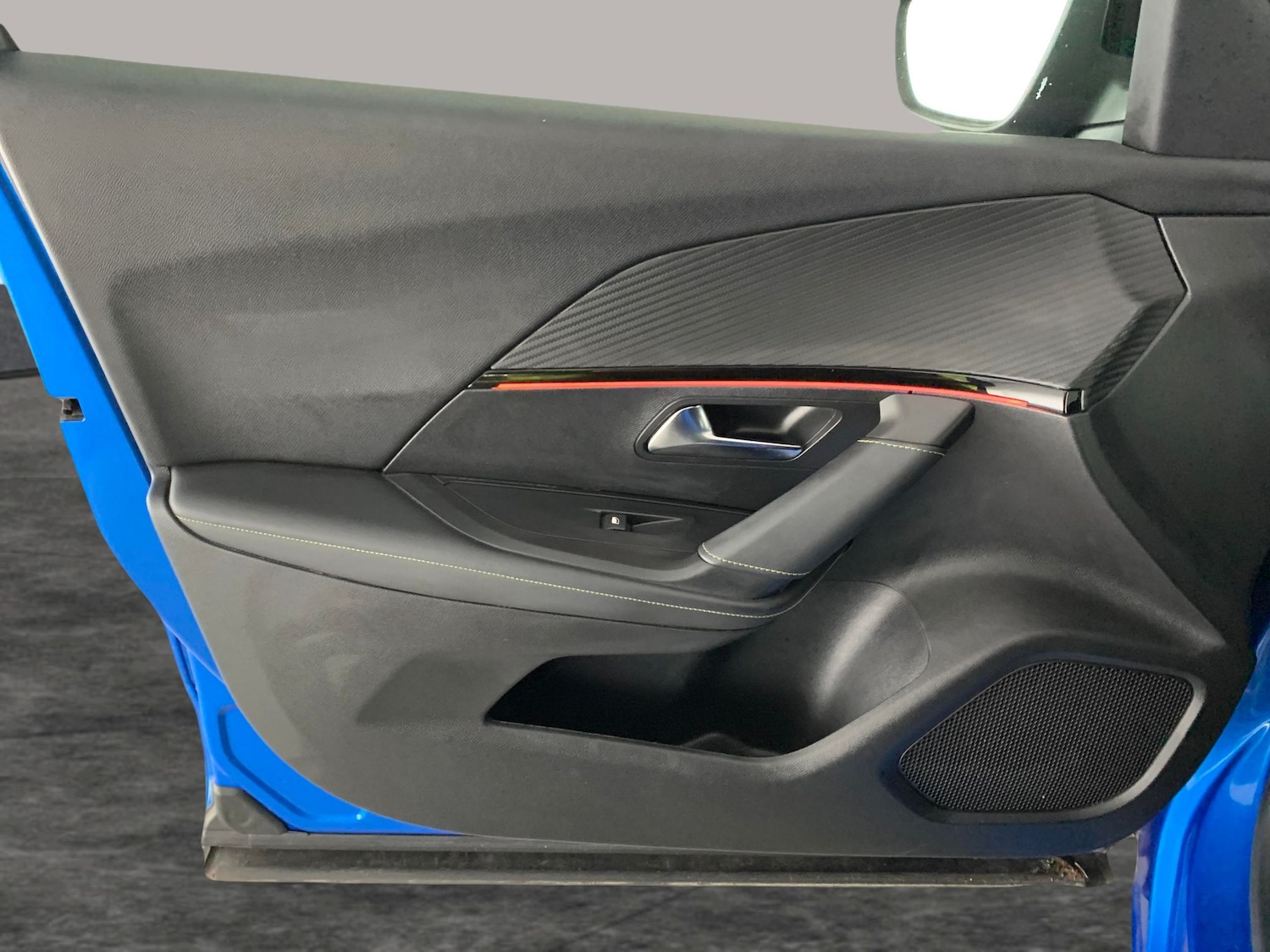 Used Peugeot E-2008 2022 for sale - 76390352: Photo 38