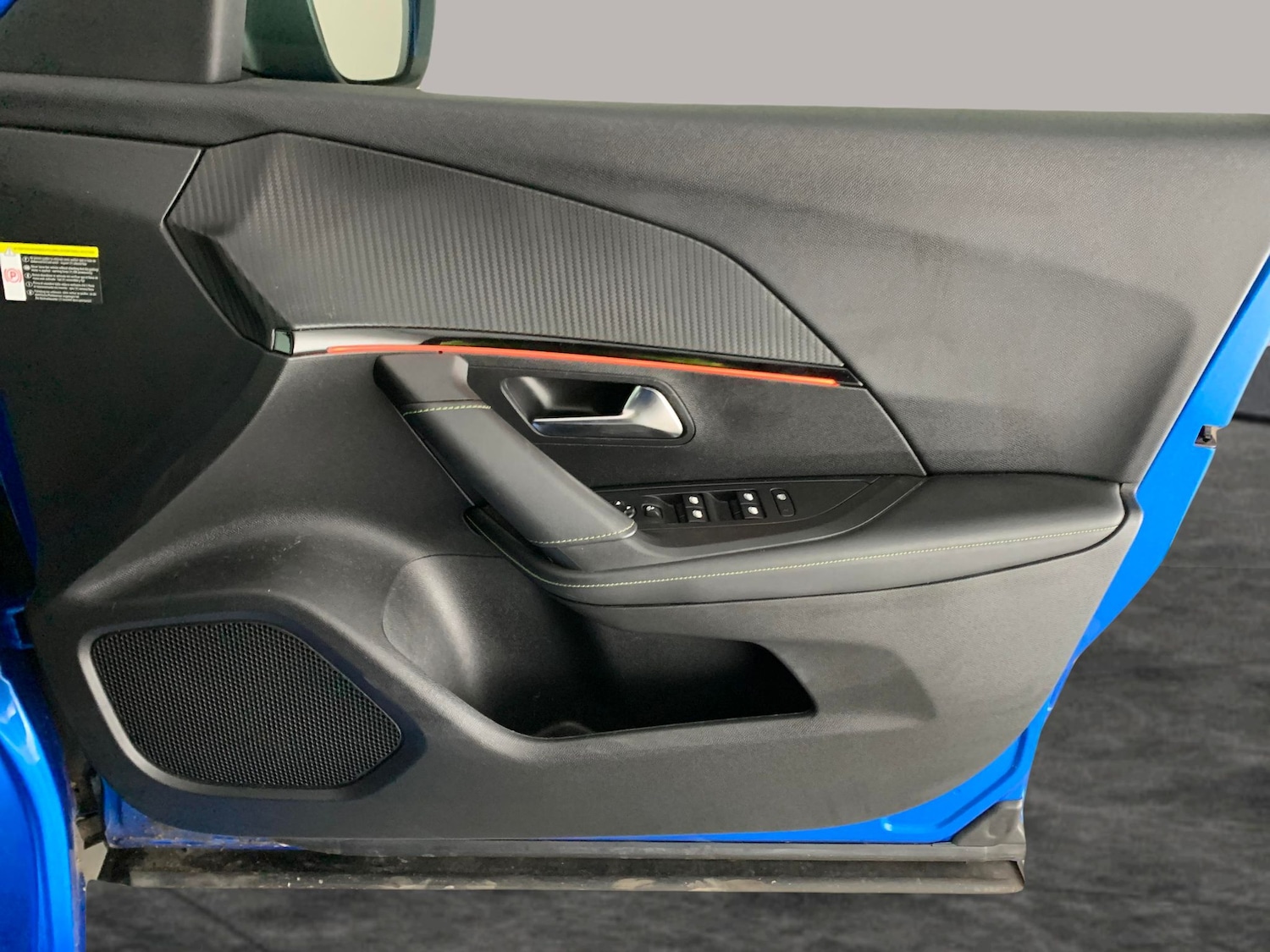 Used Peugeot E-2008 2022 for sale - 76390352: Photo 42