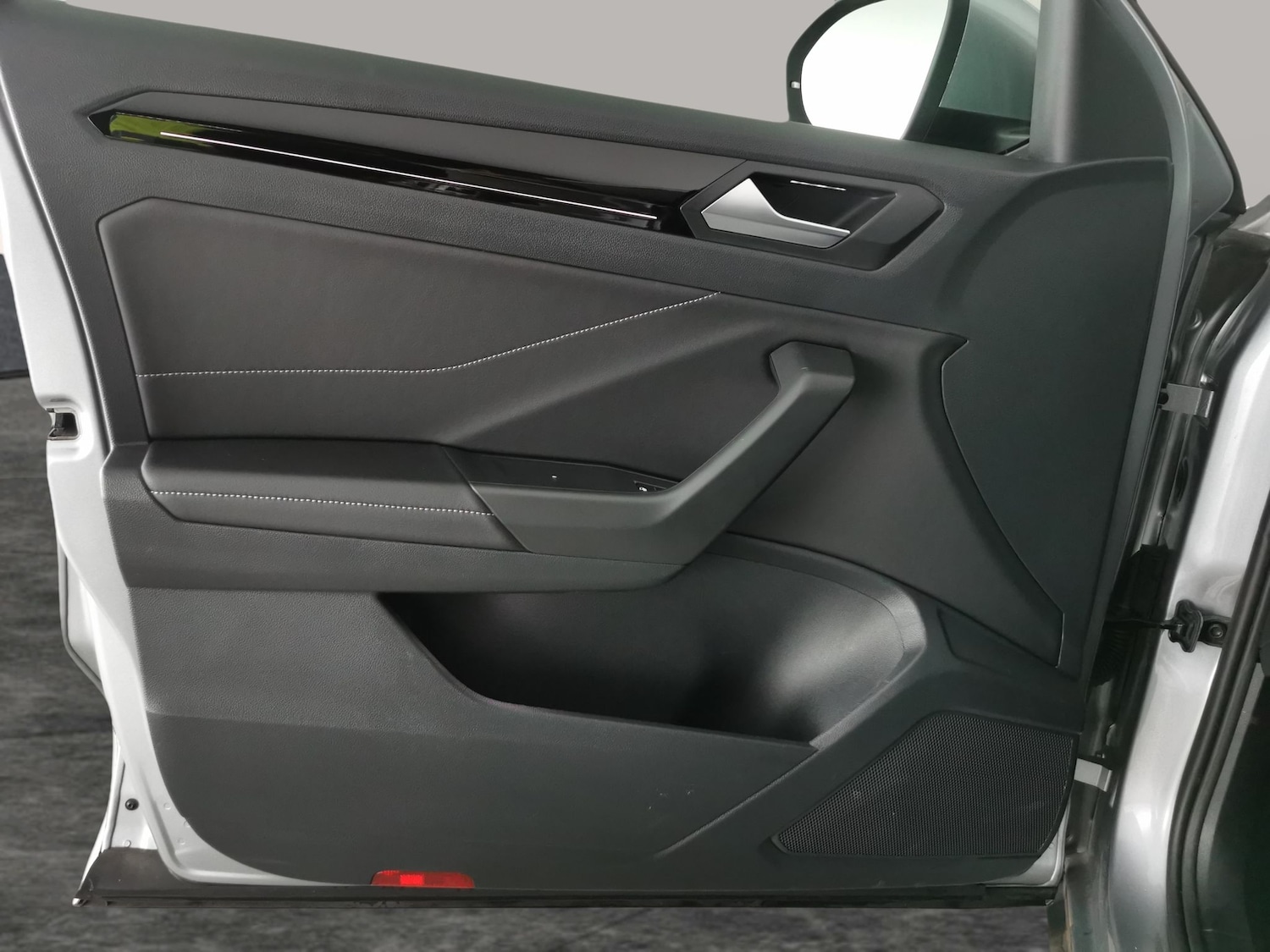 Used Volkswagen T-Roc 2022 for sale - 76854798: Photo 33