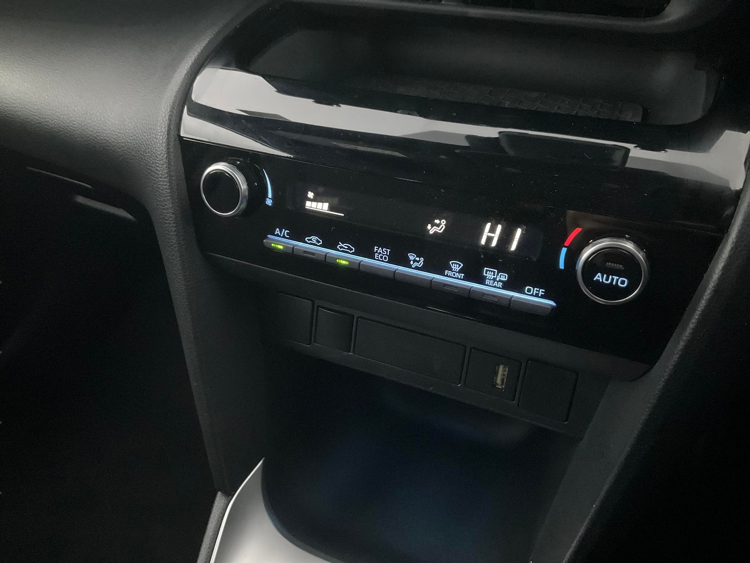 Used Toyota Yaris Cross 2022 for sale - 76803879: Photo 17