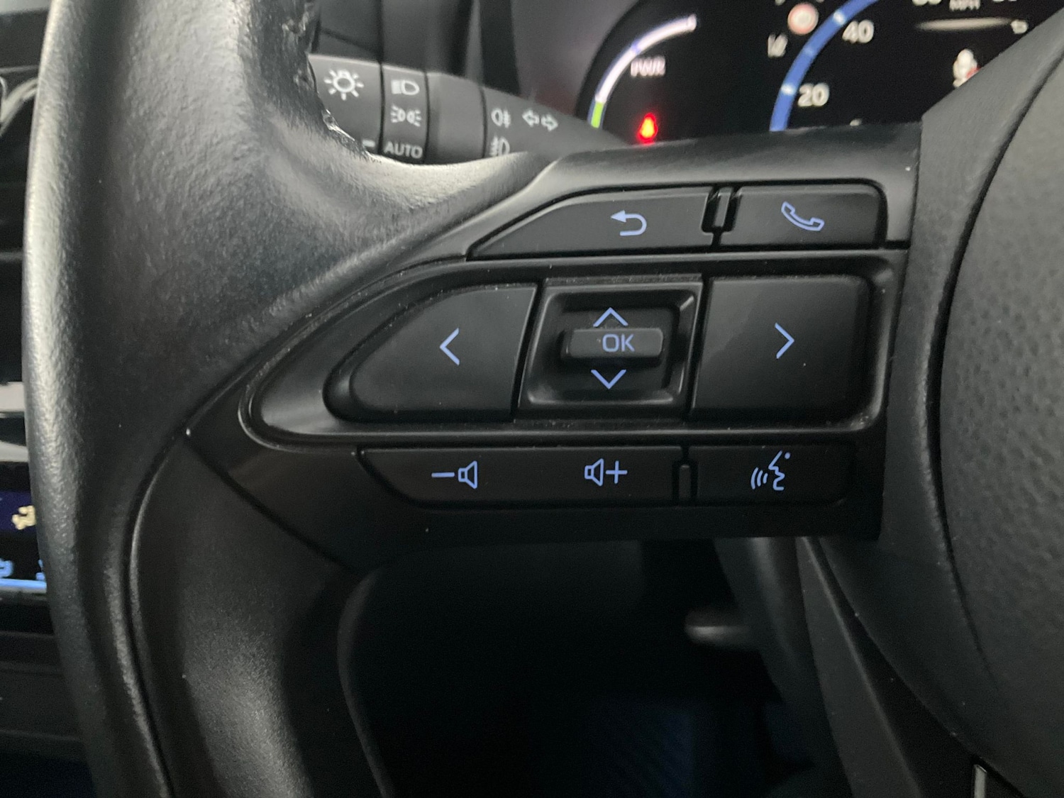 Used Toyota Yaris Cross 2022 for sale - 76803879: Photo 19