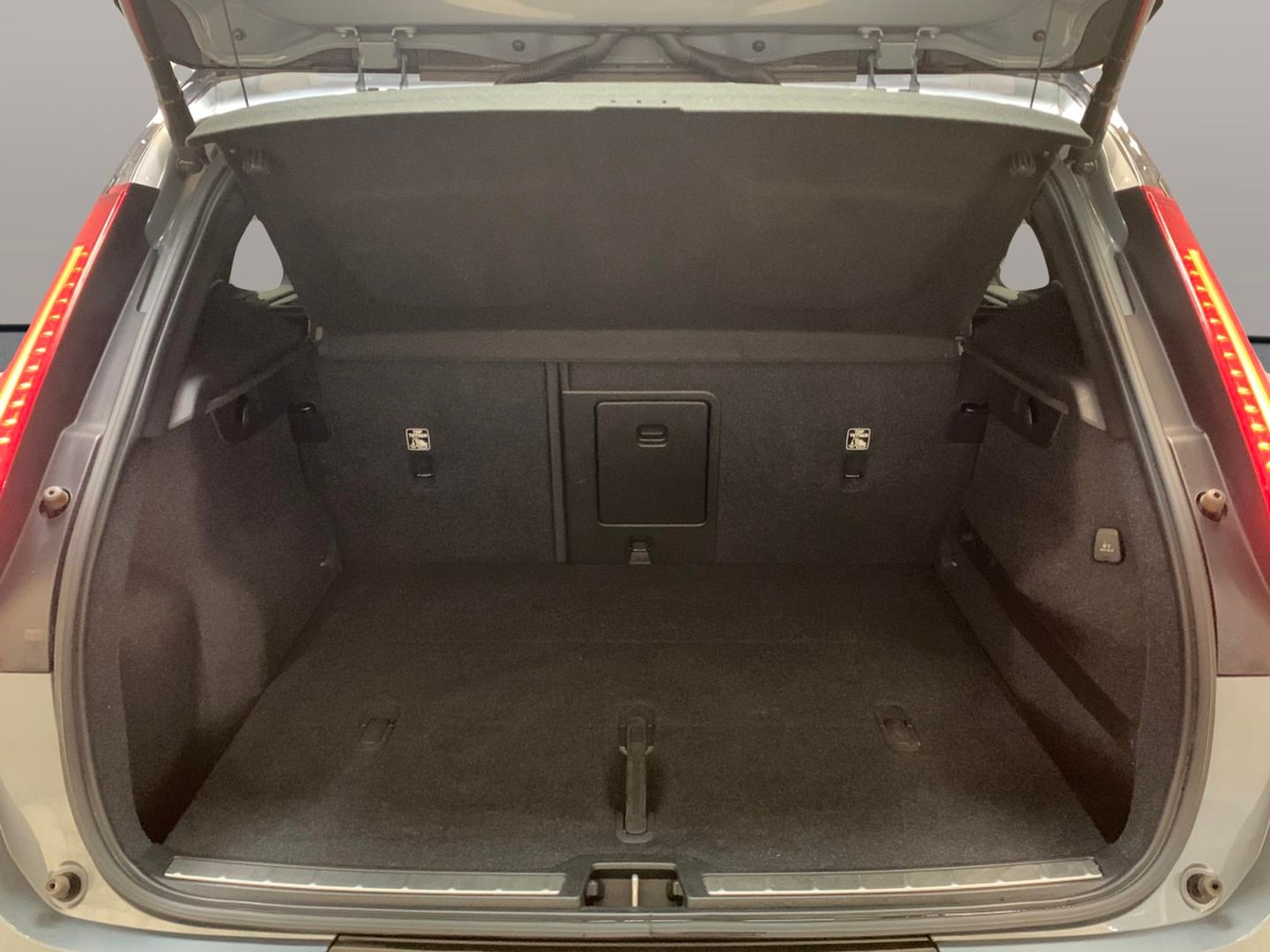 Used Volvo XC40 2020 for sale - 77149002: Photo 31