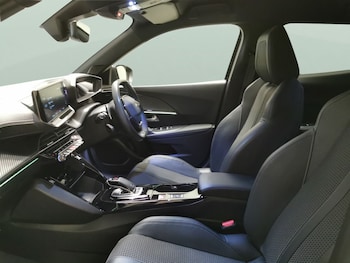 Used Peugeot 2008 2021 for sale - 78523969: Photo