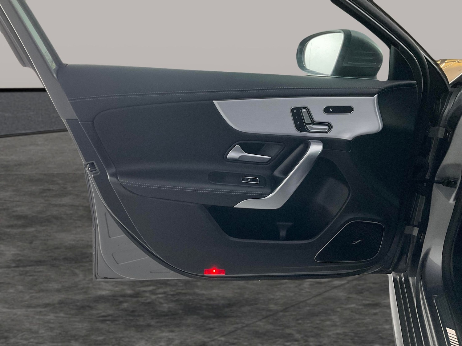 Used Mercedes-Benz A-Class 2019 for sale - 76464140: Photo 39