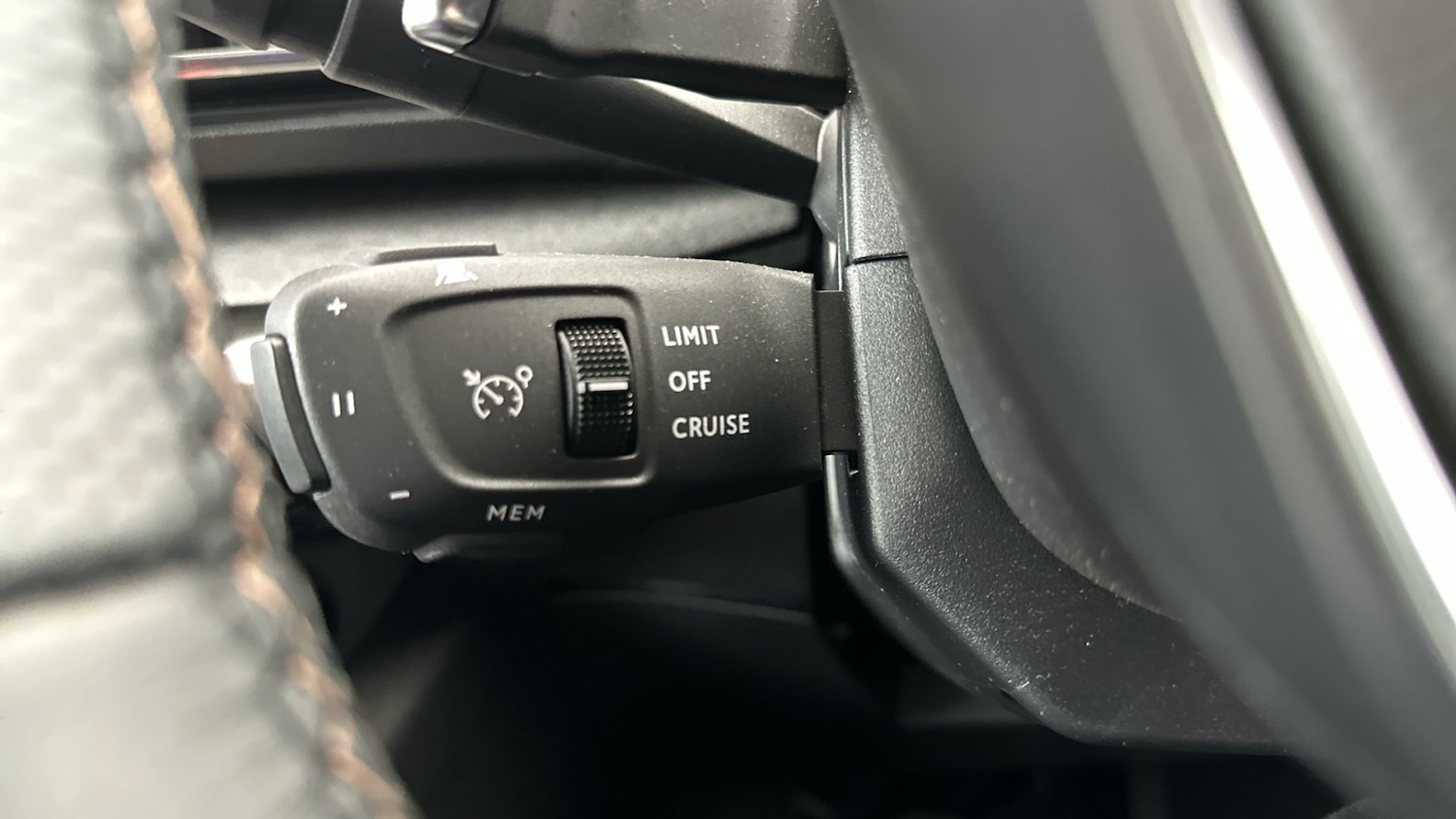 Used Peugeot 3008 2023 for sale - 76958303: Photo 21