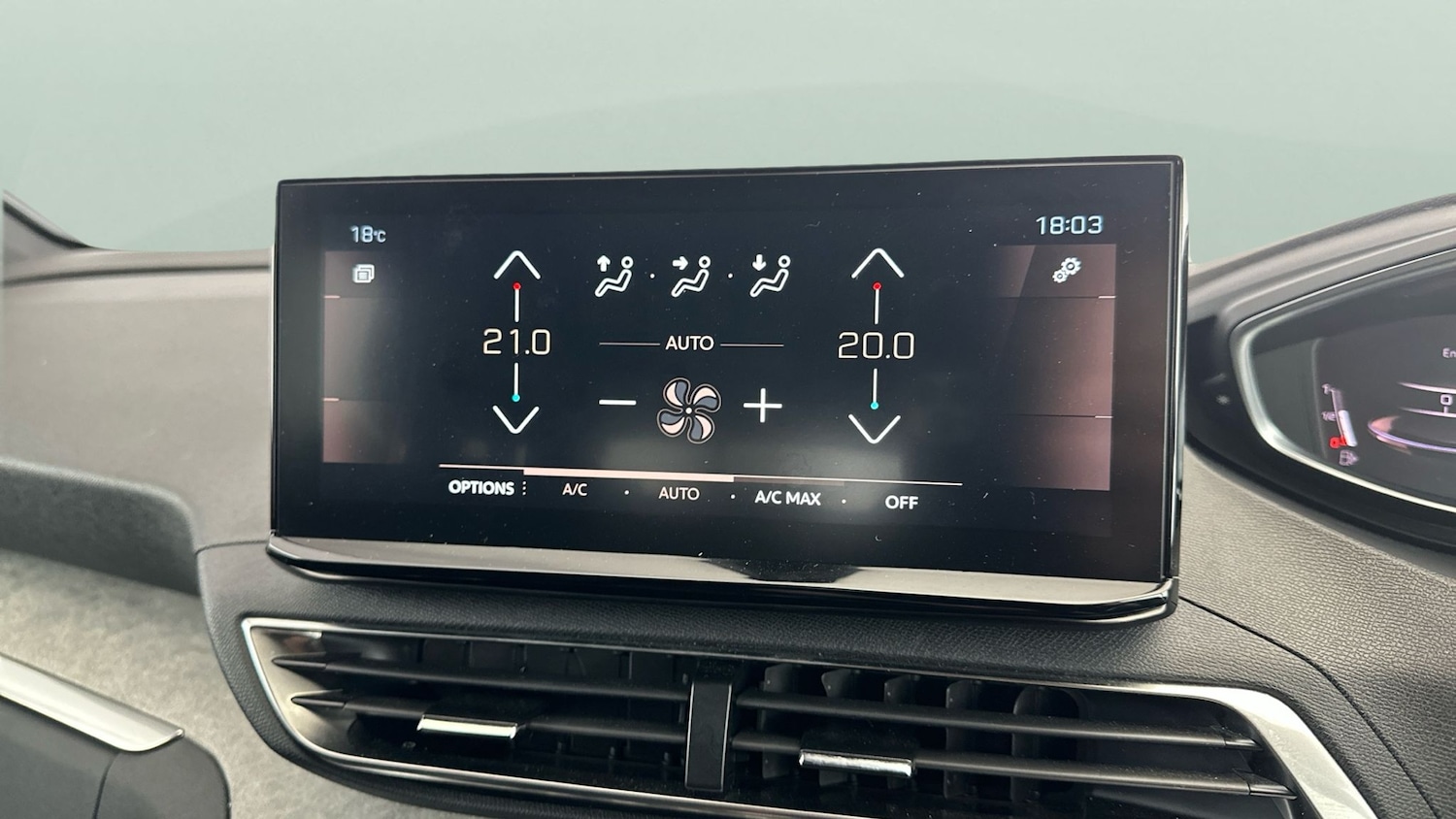 Used Peugeot 3008 2023 for sale - 76958303: Photo 24