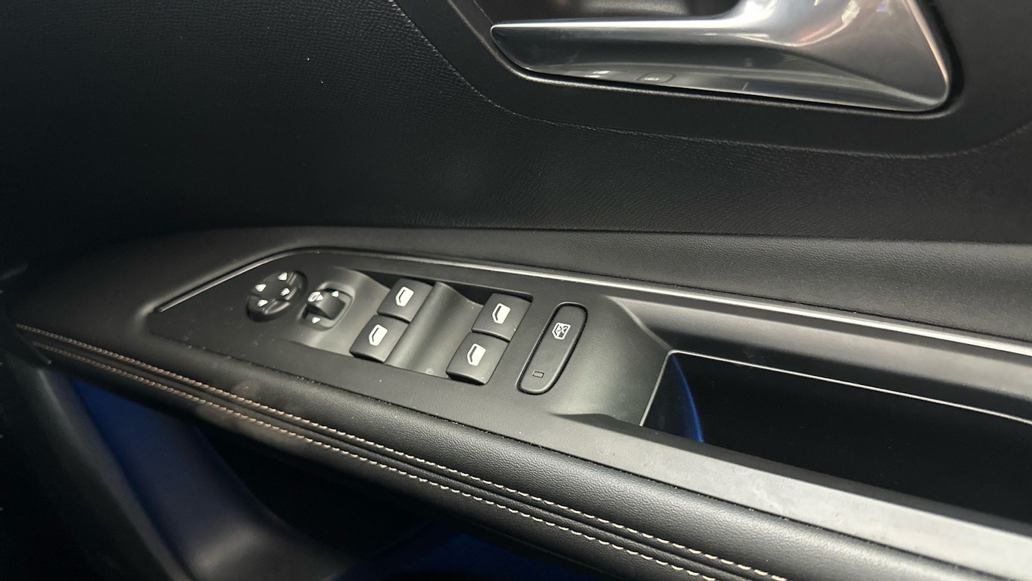 Used Peugeot 3008 2023 for sale - 76958303: Photo 27