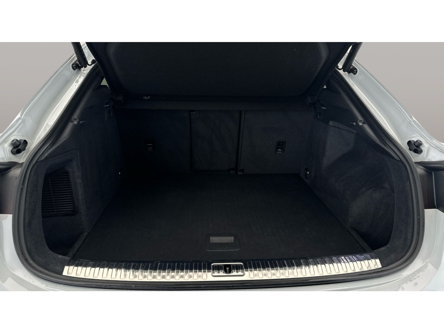 Used Audi Q3 2023 for sale - 77890342: Photo 18