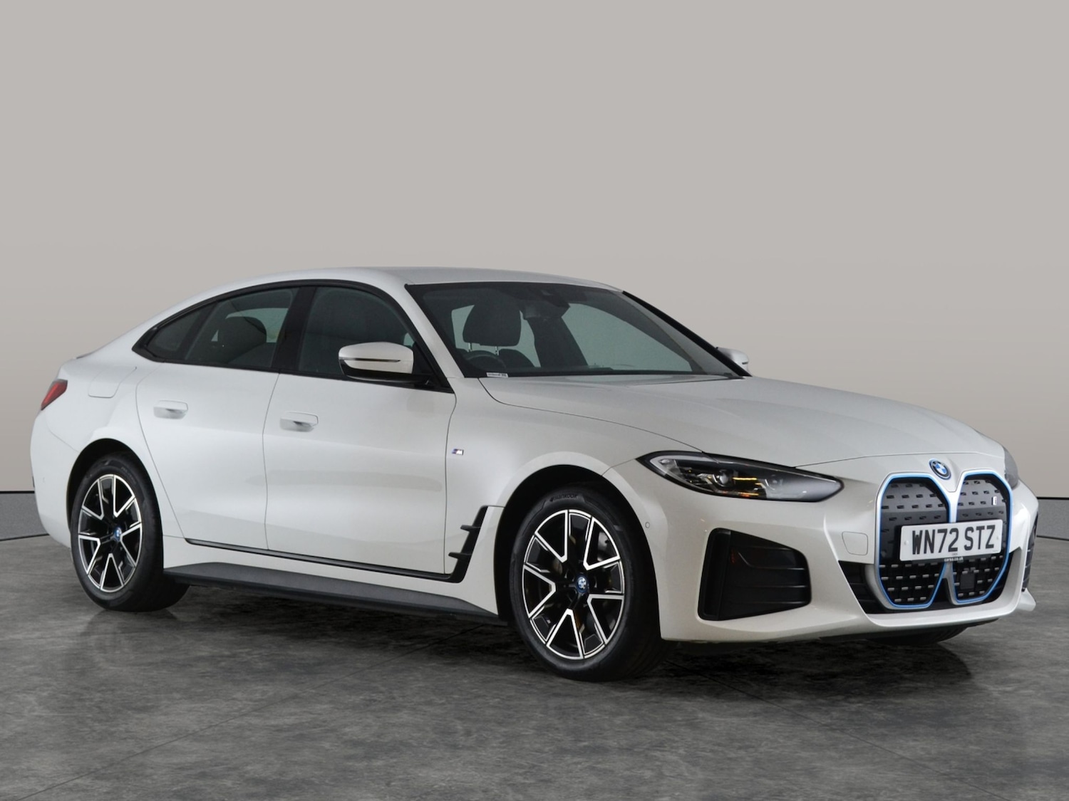 Used BMW i4 2022 for sale - 76947055: Photo 13