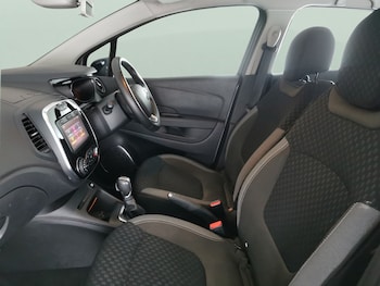 Used Renault Captur 2018 for sale - 78699513: Photo